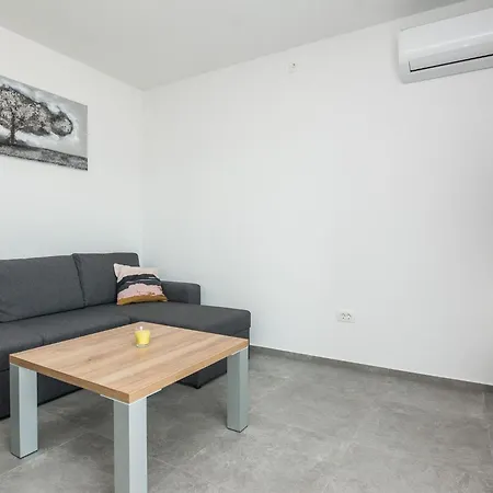 Apartmán Spanic 1 By Interhome Vir