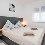 Spanic 1 By Interhome Lägenhet