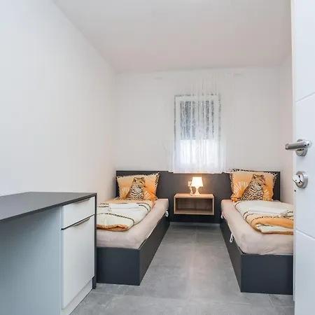 Spanic 1 By Interhome Apartament